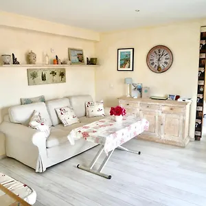 Appartement La Caravelle Vue Mer Et Wifi, Le Lavandou