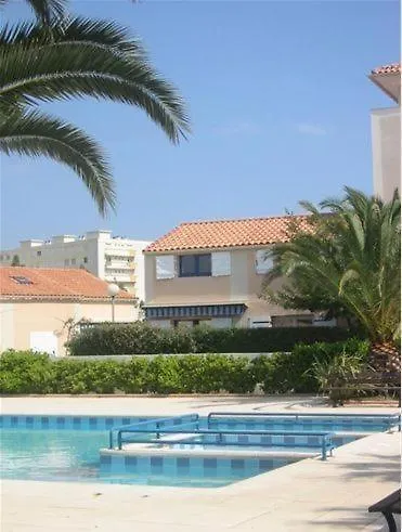 Villa Mas Provençal à Le Lavandou 0*,  France